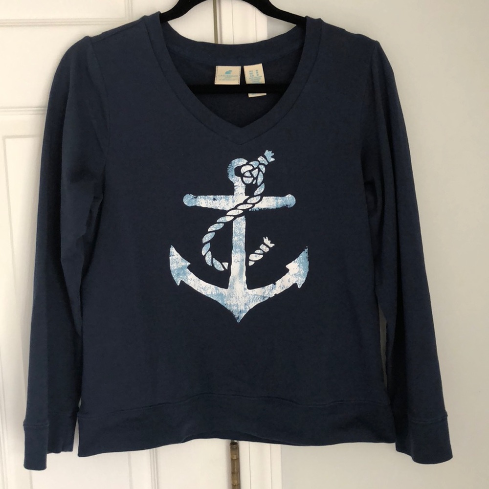 Adorable lightweight sweatshirt